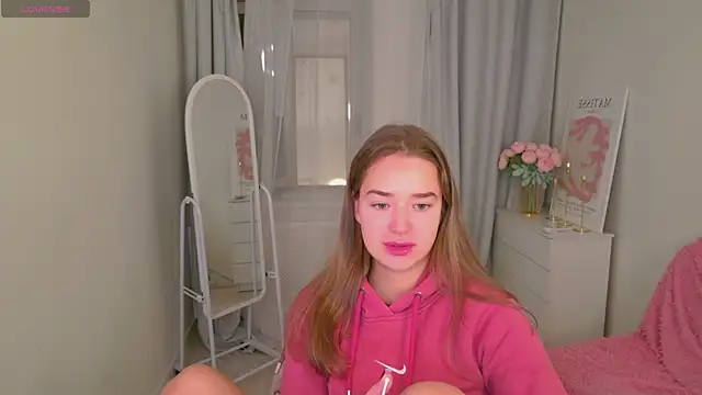 LovelyJessie online show from November 24, 1:55 pm