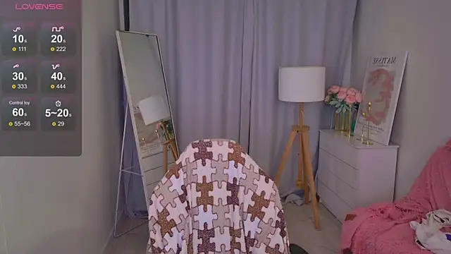 LovelyJessie online show from May 14, 1:40 pm