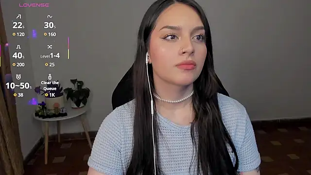 Snapshot of anaveleeez chatting on February 8, 5:40 am anaveleeez online show from February 8, 5:40 am