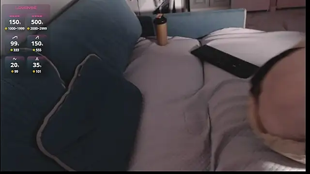 Snapshot of ericeric507 chatting on January 4, 3:49 pm ericeric507 online show from January 4, 3:49 pm