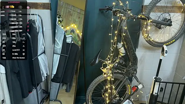 Snapshot of ericeric507 chatting on January 15, 5:16 pm ericeric507 online show from January 15, 5:16 pm