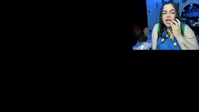 Snapshot of Luise_Meyrink chatting on October 29, 3:20 am Luise Meyrink online show from October 29, 3:20 am