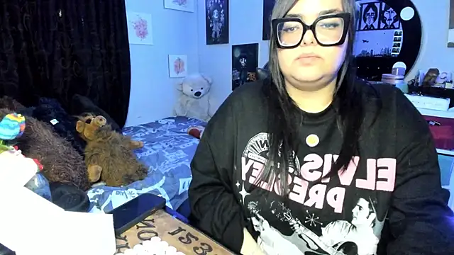 Snapshot of Luise_Meyrink chatting on November 18, 3:34 am Luise Meyrink online show from November 18, 3:34 am