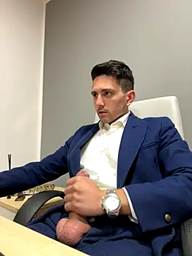 Snapshot of masterboss_ chatting on November 11, 1:22 pm masterboss online show from November 11, 1:22 pm