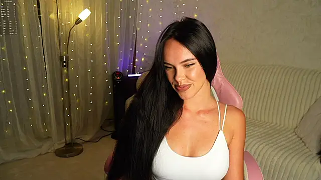 Snapshot of Dilara054 chatting on September 29, 9:30 pm Dilara054 online show from September 29, 9:30 pm