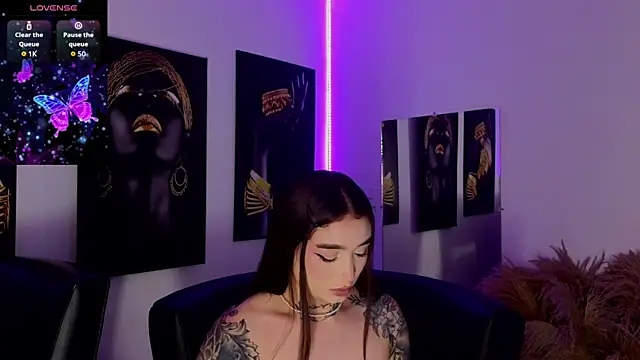  brenna hanson online show from February 5, 7:40 pm