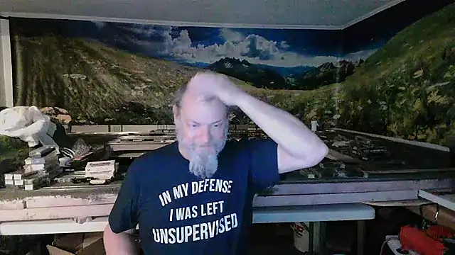 Snapshot of JamesRhodes1 chatting on December 21, 1:24 am JamesRhodes1 online show from December 21, 1:24 am