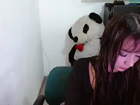 Snapshot of _annie_rosse chatting on April 15, 9:26 pm annie rosse online show from April 15, 9:26 pm