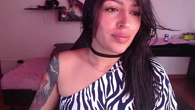 Snapshot of MissDennise chatting on January 8, 4:22 pm MissDennise online show from January 8, 4:22 pm