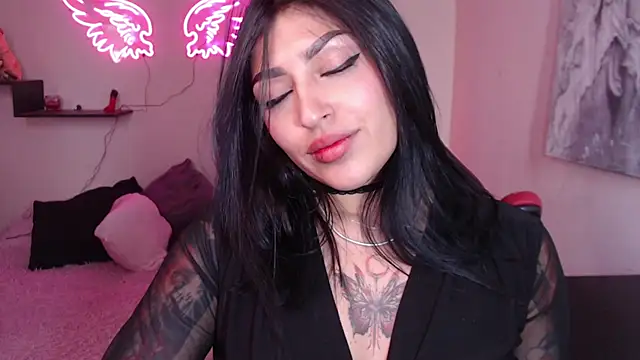 Snapshot of MissDennise chatting on March 12, 9:45 pm MissDennise online show from March 12, 9:45 pm