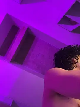 Snapshot of aangie__uwu chatting on February 21, 12:05 am aangie uwu online show from February 21, 12:05 am