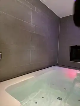 Snapshot of hihi0169 chatting on December 21, 1:32 pm hihi0169 online show from December 21, 1:32 pm