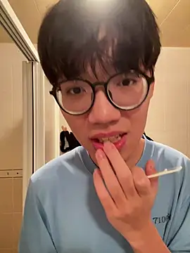 Snapshot of hihi0169 chatting on December 27, 3:48 pm hihi0169 online show from December 27, 3:48 pm