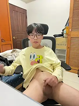 Snapshot of hihi0169 chatting on February 9, 10:21 pm hihi0169 online show from February 9, 10:21 pm