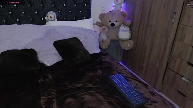 Maiaa evans online show from December 28, 12:26 am