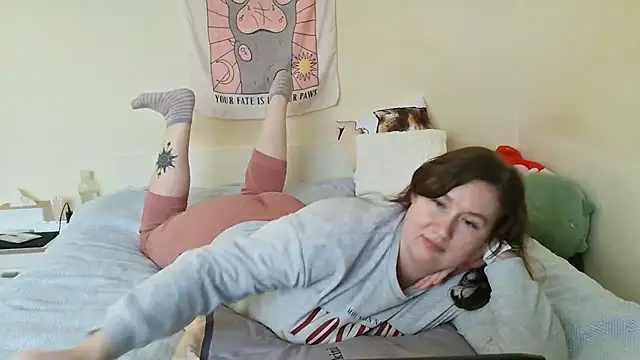 Snapshot of franceska_blue chatting on March 4, 2:21 pm franceska blue online show from March 4, 2:21 pm