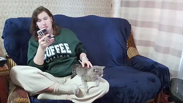 Snapshot of franceska_blue chatting on October 22, 8:58 am franceska blue online show from October 22, 8:58 am