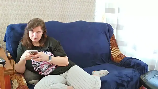 Snapshot of franceska_blue chatting on October 30, 10:16 am franceska blue online show from October 30, 10:16 am