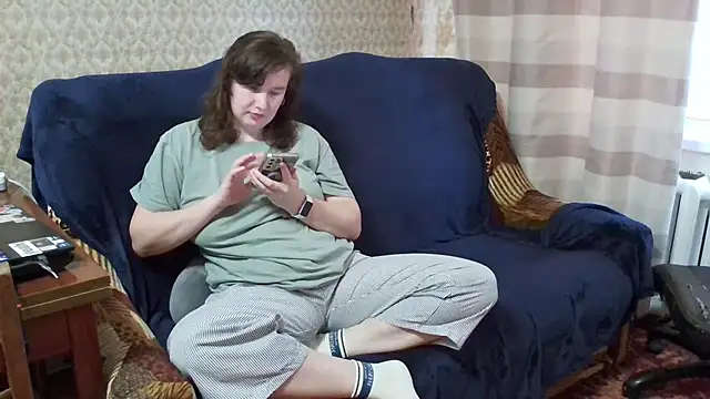 Snapshot of franceska_blue chatting on November 6, 10:38 am franceska blue online show from November 6, 10:38 am