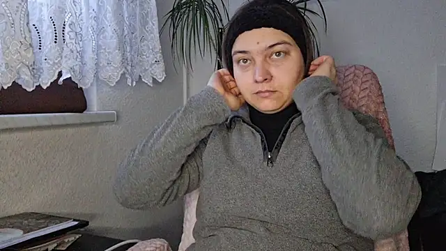 Cyndee Winter online show from January 17, 2:22 pm