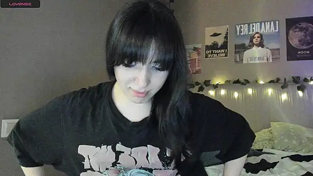 Snapshot of Anisawithlove chatting on December 9, 4:58 pm Anisawithlove online show from December 9, 4:58 pm