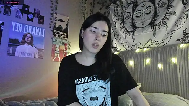 Snapshot of Anisawithlove chatting on February 12, 5:15 am Anisawithlove online show from February 12, 5:15 am