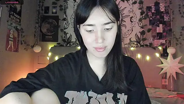 Snapshot of Anisawithlove chatting on February 23, 6:23 pm Anisawithlove online show from February 23, 6:23 pm