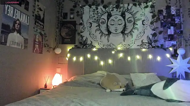 Snapshot of Anisawithlove chatting on February 27, 2:43 pm Anisawithlove online show from February 27, 2:43 pm