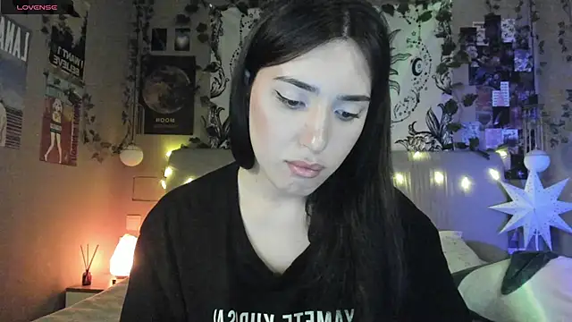 Snapshot of Anisawithlove chatting on February 27, 6:09 pm Anisawithlove online show from February 27, 6:09 pm