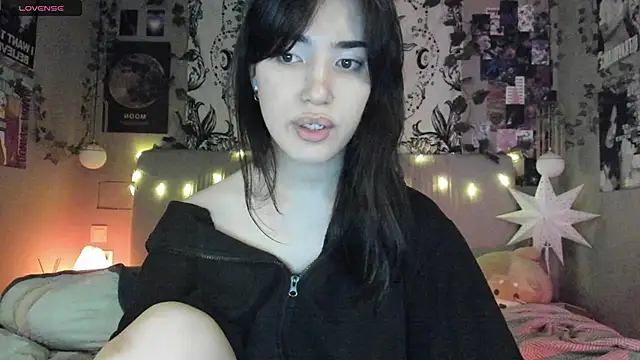 Snapshot of Anisawithlove chatting on March 3, 8:32 pm Anisawithlove online show from March 3, 8:32 pm