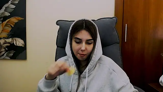 Snapshot of Lili_magic chatting on February 11, 3:29 pm Lili magic online show from February 11, 3:29 pm