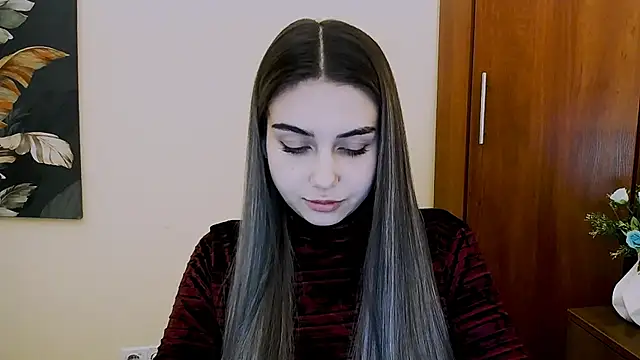 Snapshot of Lili_magic chatting on February 13, 4:39 pm Lili magic online show from February 13, 4:39 pm