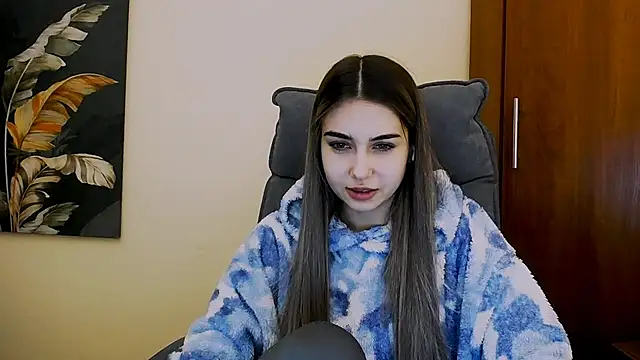 Snapshot of Lili_magic chatting on February 22, 12:51 pm Lili magic online show from February 22, 12:51 pm