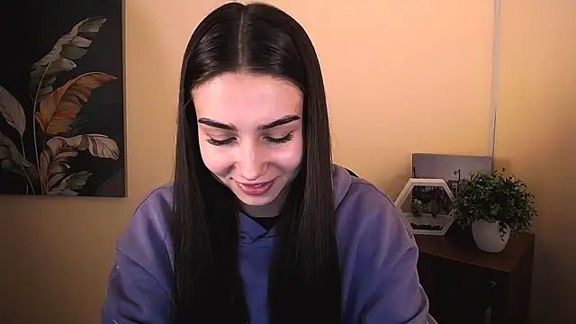 Snapshot of Lili_magic chatting on October 5, 12:25 pm Lili magic online show from October 5, 12:25 pm