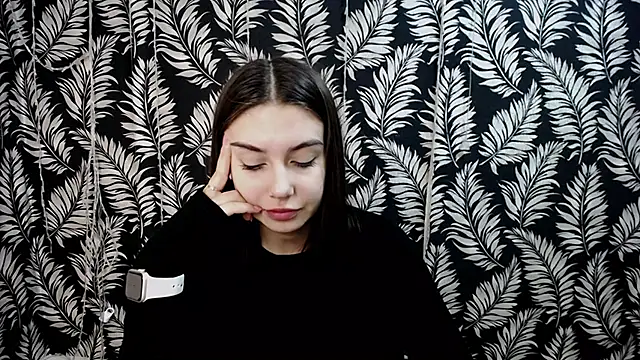 Lili magic online show from December 17, 8:20 am