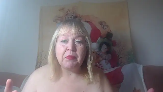 Snapshot of Blasflittchen chatting on December 10, 10:49 am Blasflittchen online show from December 10, 10:49 am