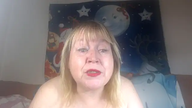 Snapshot of Blasflittchen chatting on December 14, 7:03 pm Blasflittchen online show from December 14, 7:03 pm