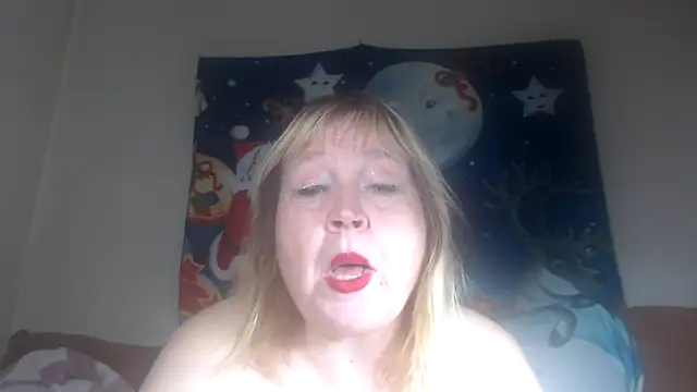 Snapshot of Blasflittchen chatting on December 15, 2:48 pm Blasflittchen online show from December 15, 2:48 pm