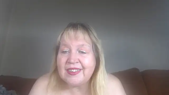 Snapshot of Blasflittchen chatting on December 26, 2:48 pm Blasflittchen online show from December 26, 2:48 pm