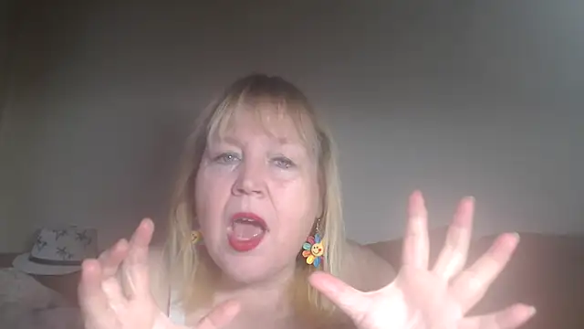 Snapshot of Blasflittchen chatting on January 29, 2:32 pm Blasflittchen online show from January 29, 2:32 pm