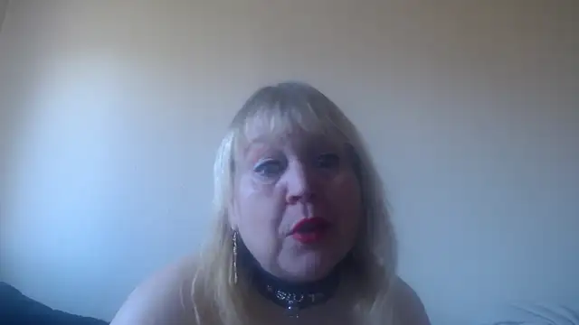 Snapshot of Blasflittchen chatting on March 19, 10:11 am Blasflittchen online show from March 19, 10:11 am