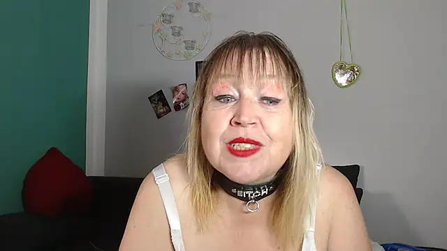 Snapshot of Blasflittchen chatting on September 13, 12:49 pm Blasflittchen online show from September 13, 12:49 pm