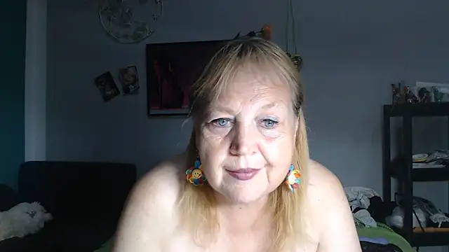Blasflittchen online show from August 2, 9:13 pm