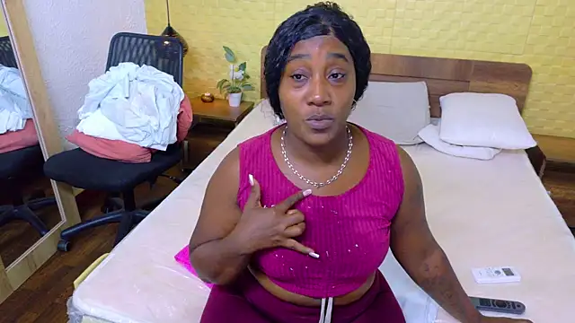 kiara evanss online show from February 6, 3:15 pm