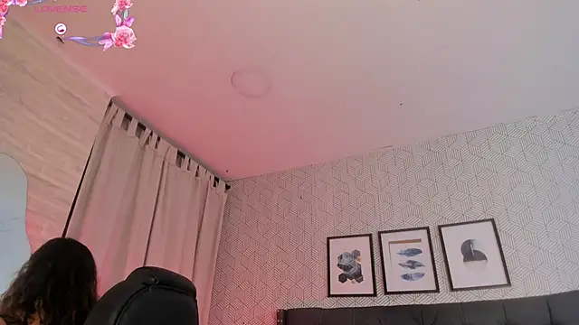 emma  smith1 online show from February 4, 12:33 pm