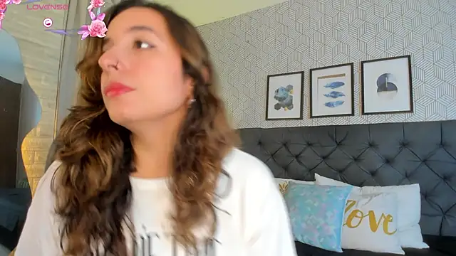 emma  smith1 online show from March 12, 12:36 pm