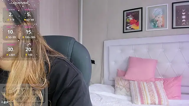 emma  smith1 online show from April 30, 12:55 pm