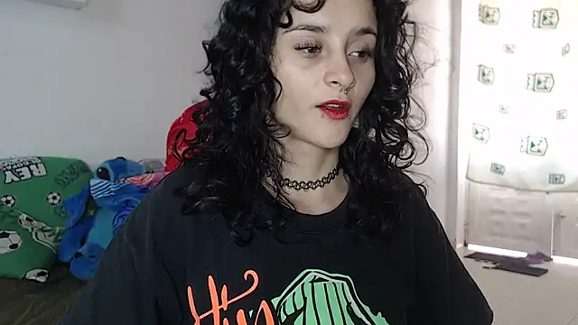 kitty22  online show from December 4, 3:21 pm