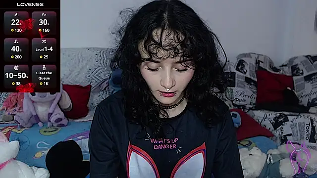 kitty22  online show from January 28, 2:53 pm