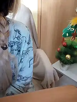 Snapshot of Elza_kom chatting on January 6, 4:26 am Elza kom online show from January 6, 4:26 am